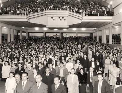 Imagen histórica de la inauguración del Cine Tariácuri.